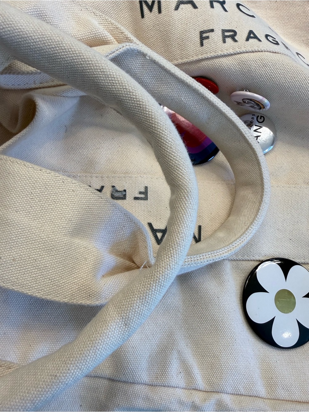 MARC JACOBS Fragrances Promotional Tote Bag - Picture 11 of 12